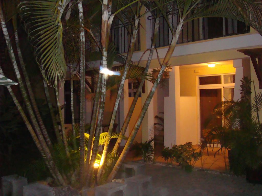 La Perla Holiday Apartments Pereybere Beach Екстер'єр фото