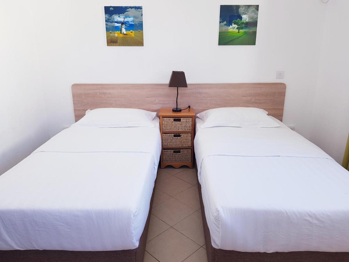 La Perla Holiday Apartments Pereybere Beach Екстер'єр фото